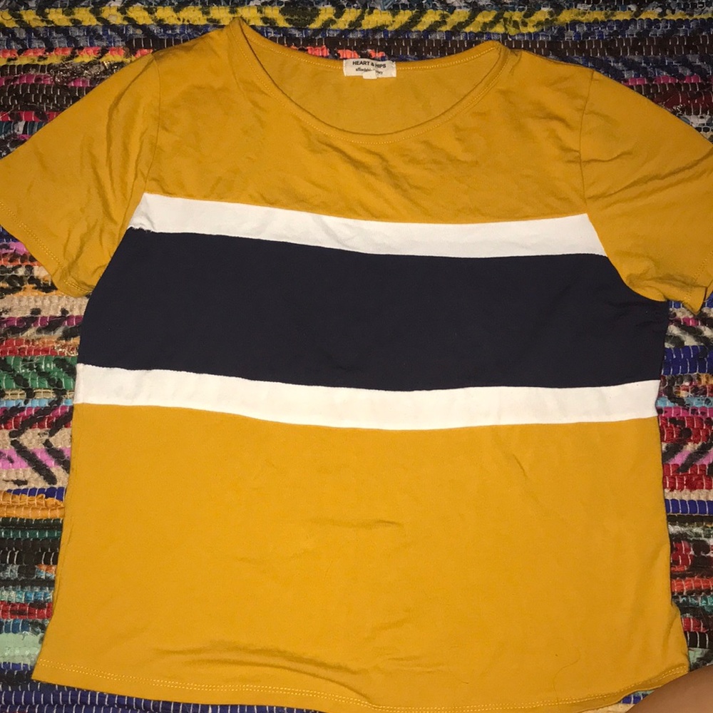 cropped t-shirt